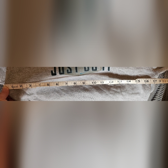 3/$20 - Nike Just Do It Spell Out Crewneck Sweatshirt - Boys Size Small S - Picture 8 of 8